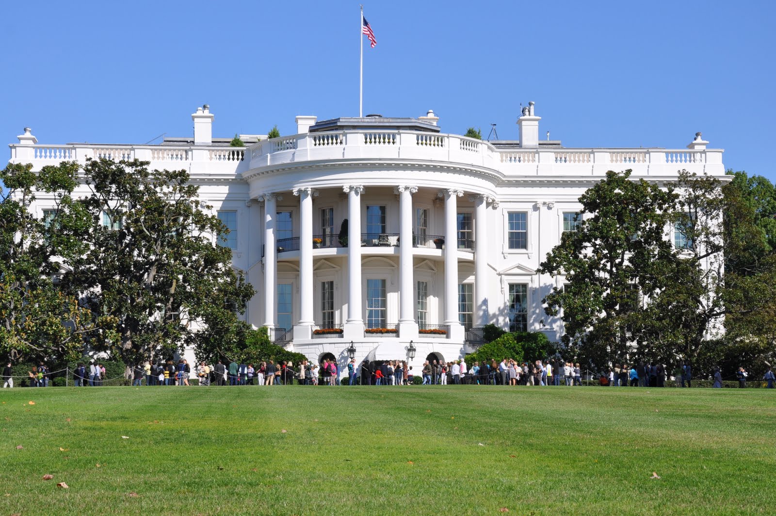 white-house-front